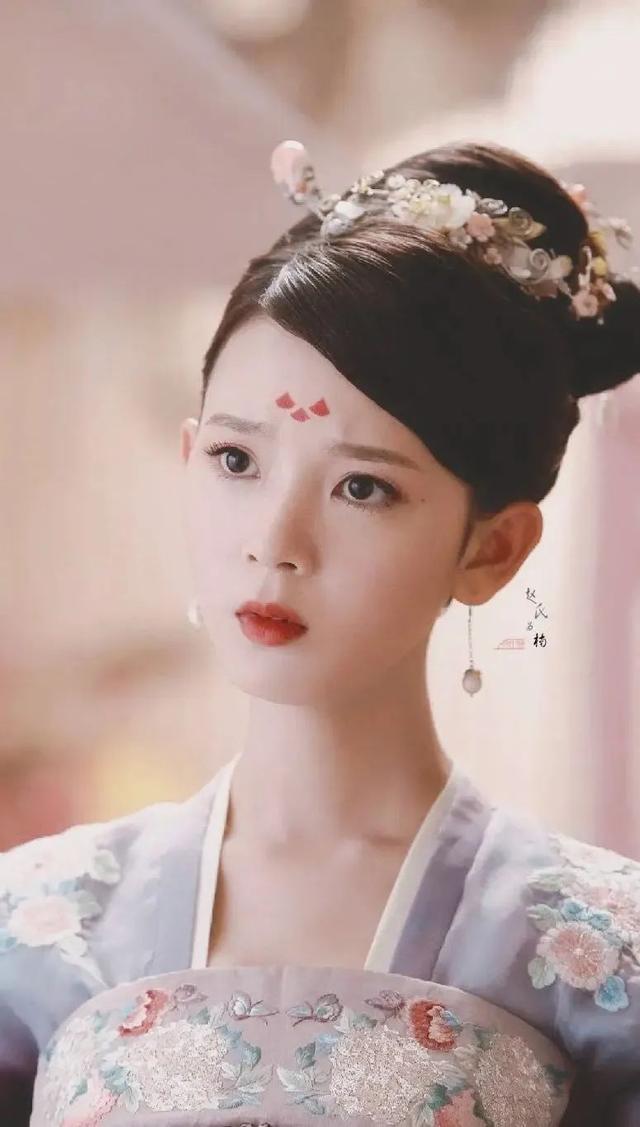 有气质女人晚安说说，有气质女人晚安说说图片大全（精选美女明星手机壁纸合集）