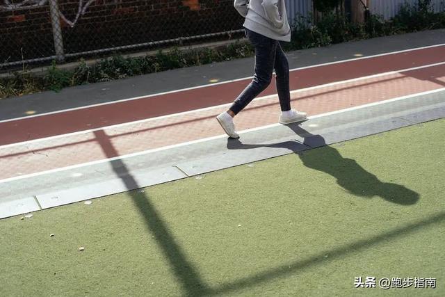 跑10公里需要多少时间，正常人跑10公里需要多少时间（跑一公里多少时间才算快）