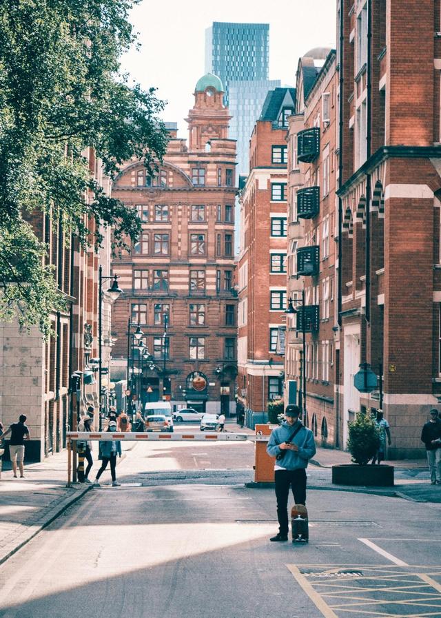 牛津布鲁克斯大学，申请牛津布鲁克斯大学的要求（《完全大学指南》发布英国大学周边治安排名）