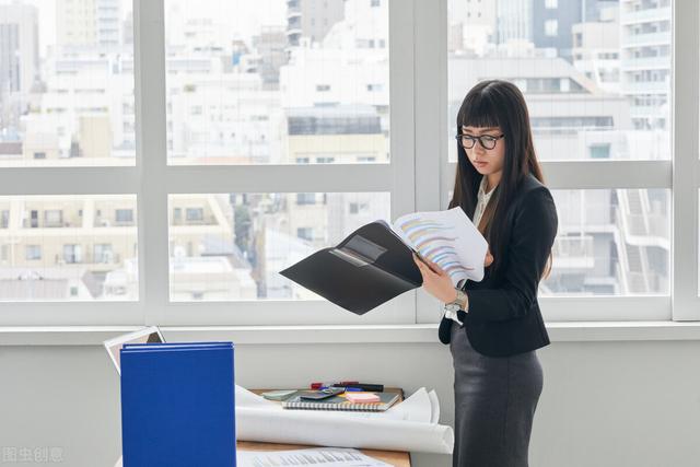 领导突然不搭理你了怎么办，领导突然不搭理我（如果领导冷落你、疏远你）