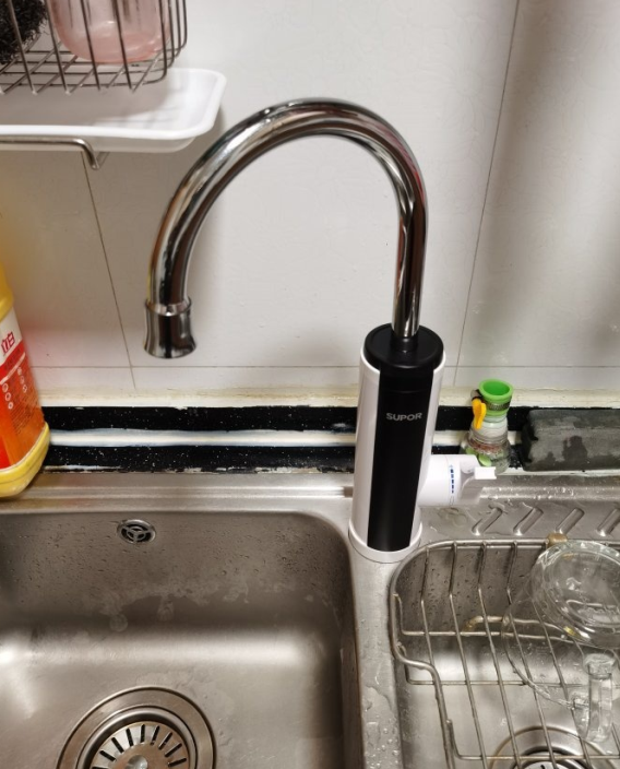 自来水龙头加热器，自来水龙头加热器一开电磁炉风扇就转了（用了半年多，谈谈我的真实感受）