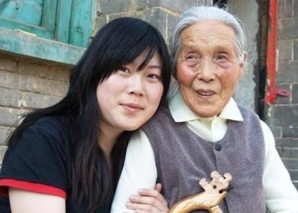 西单女孩 春晚，西单女孩任月丽捐款5万（11年前凭春晚走红,发誓要做第二个董明珠的