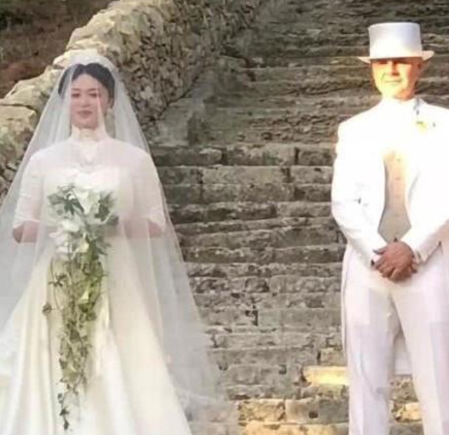 金星是哪里人，金星有人吗（金星：领过3次结婚证）