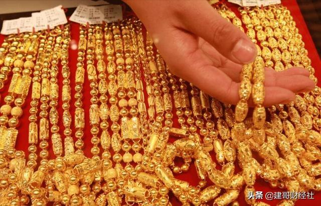 中国黄金交易时间，中国黄金交易几点结束（买黄金看准3个时间点去买最划算）