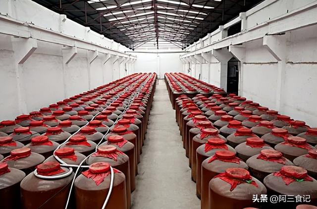 伏特加属于什么酒，伏特加鸡尾酒配方大全（而白酒却只有我们自己喝）