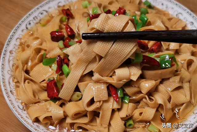 干豆腐皮的做法大全家常做法，干豆腐皮怎么做好吃（豆腐皮的10种家常做法）