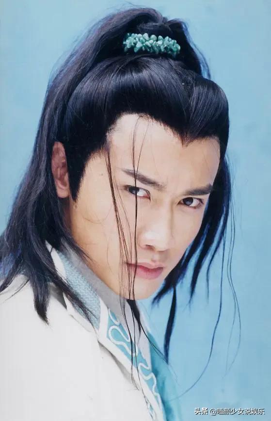 隋唐英雄传中单雄信是谁演的,隋唐英雄2单雄信扮演者(《隋唐英雄传》