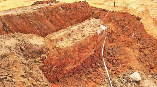 古墓挖出七星石棺，广西挖出北斗七星巨棺