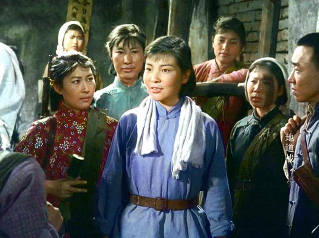 盘点《地雷战》等老电影16位"女民兵"形象,飒爽英姿,让人难忘
