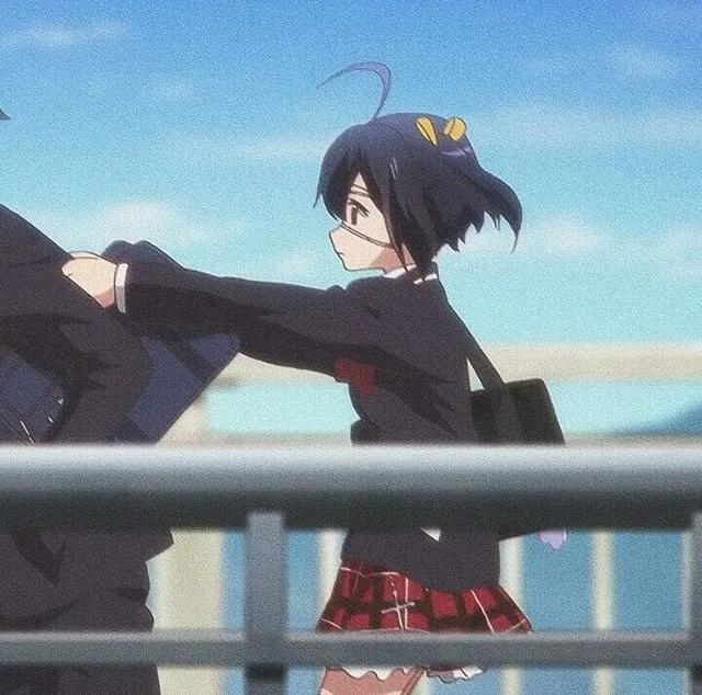 中二病女生特点，中二病也要谈恋爱／动漫女生头像微信（精选中二病也要谈恋爱动漫情侣头像大全）