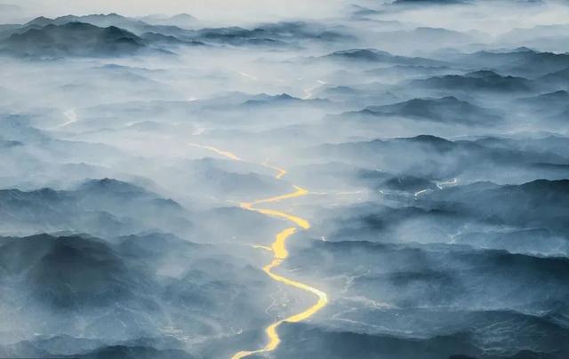 比喻句大山像什么，大山像什么的比喻句怎么写三年级（小测一下，你是什么水）