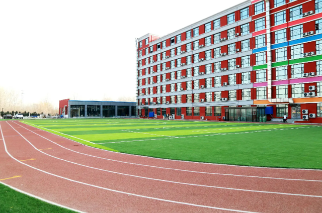 私立学校和公立学校有什么区别，教师私立学校和公立学校有什么区别（“公立”“私立”学校差别在哪）