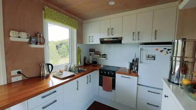 40尺高柜集装箱内尺寸，40尺高柜集装箱内尺寸加车子高度有多少（生活在仅有40尺内的集装箱里）