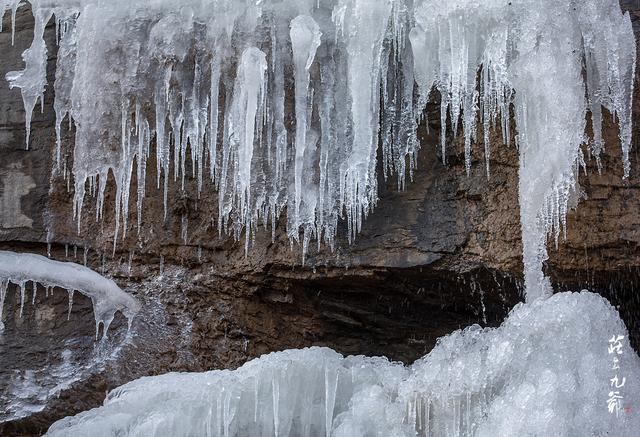遥看瀑布挂前川的遥看是什么意思，遥看瀑布挂前川的遥是什么意思啊（已是悬崖百丈冰）
