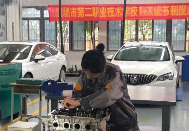 怎么判断女朋友是不是处女，怎么看出女生是不是处（高中女生和职高女生的差别）