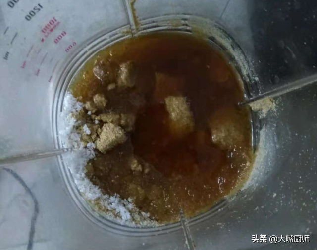 做大酱的方法与步骤，教你如何制作大酱（5元能做1大瓶）