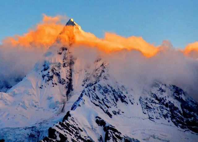 世界上最长的山脉是什么，世界最长的山脉（祖国大好河山欣赏之卡瓦格博峰）