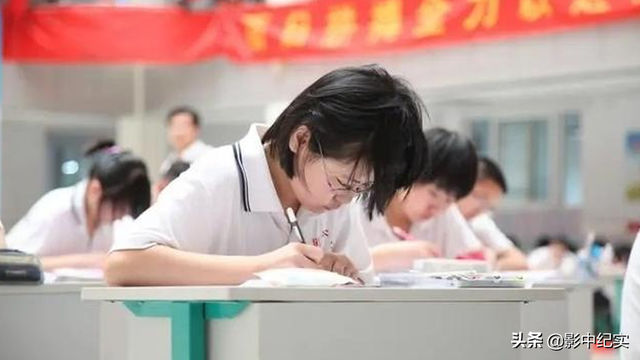 福建2013高考，高考在福建招1350人（女孩称自己高考586分）