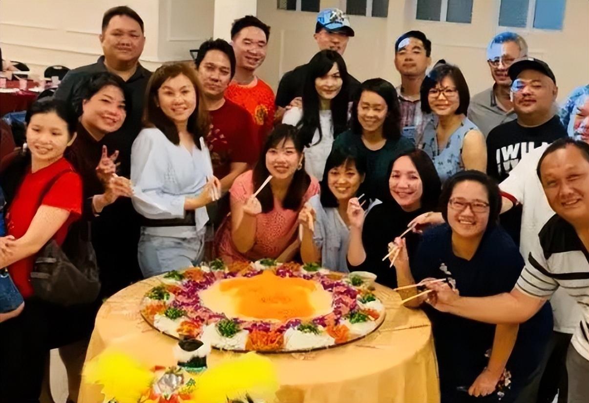 如何在学校混起来（多年后参加同学聚会）