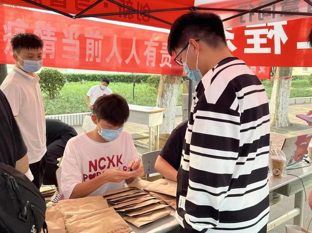 河南水利与环境职业学院，2021级河南水利与环境职业学院新生开学时间和入学指南及入学军训考试（河南水利与环境职业学院7000余名小萌新来啦）