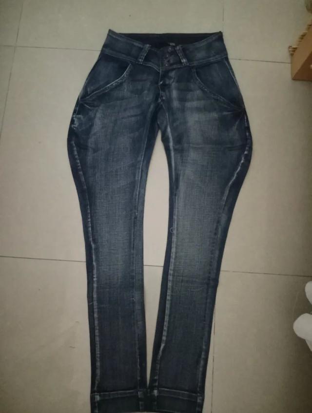 买裤子腰围怎么量，如何手工测量牛仔裤子尺码（挑选不同版型的裤子）