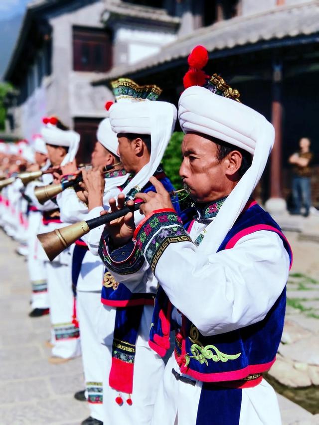 什么柴不能烧，什么柴不能烧成语（白族风俗三大禁忌，你知道几个）