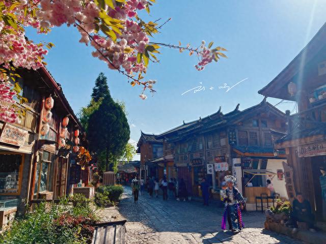 春暖花开，重返丽江：在束河古镇，我找回了久违的“诗与远方”