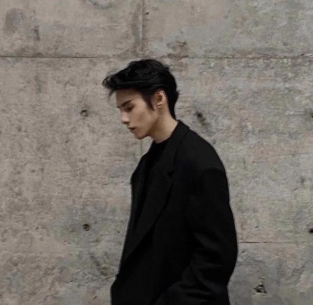 精选男头 加q推，微信头像，精选男头 加q推（男生微信酷拽头像）
