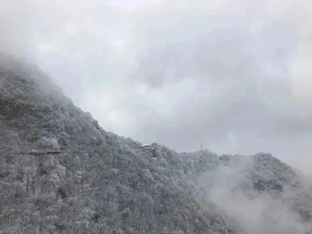 陕西省渭南市少华山景点，用美景温暖整个寒冬