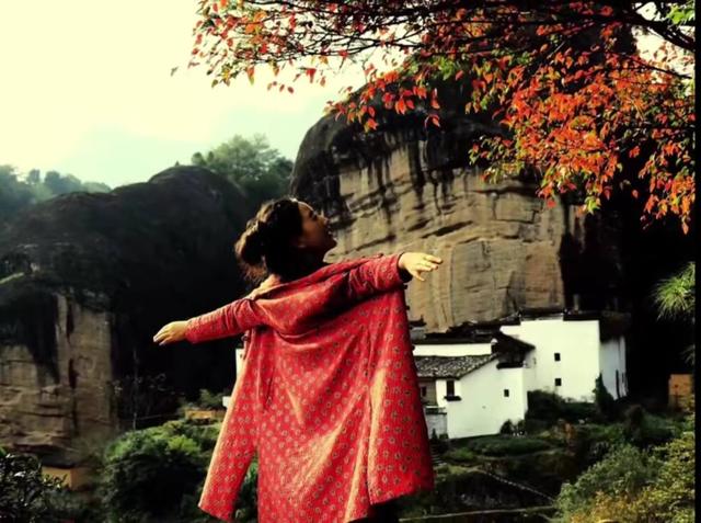 雅宝沙发怎么样，雅宝沙发怎么样贴吧（35岁成千万网红）