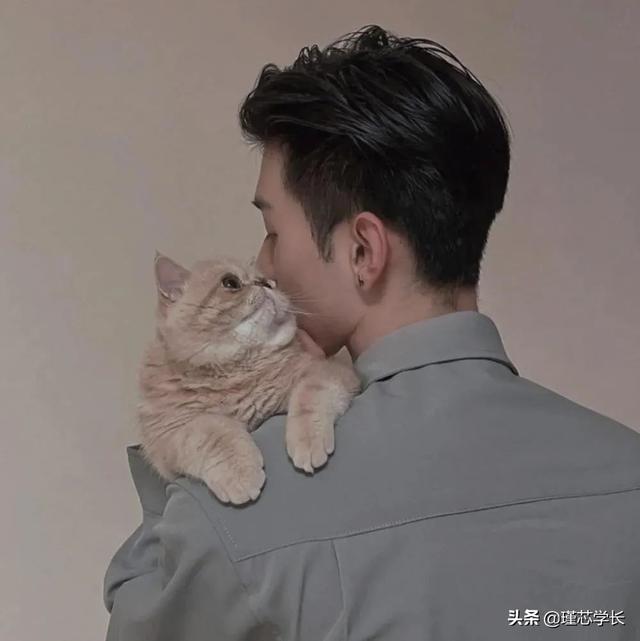 情侣头像刺激一点的，紧张刺激の三人情头no.微信（你们确定不点进来看看吗）