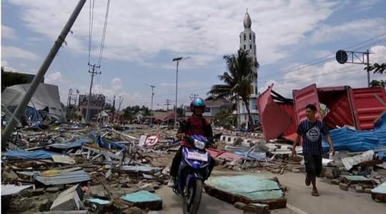 2004年海啸，2004年12月发生了什么海啸（引起海啸席卷15国29万人遇难）