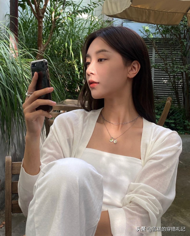 减龄直发发型，你适合“直发”还是“卷发”