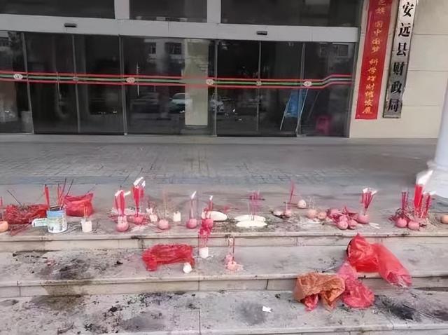 3的寓意和象征，三的寓意以及象征（每一根分别代表着什么）
