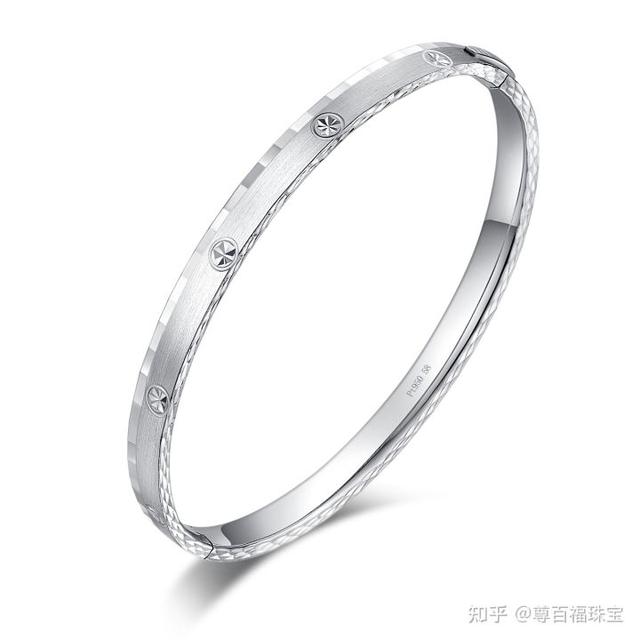 足铂和pt950的区别，铂金和pt950的区别（比黄金还珍贵的铂金）