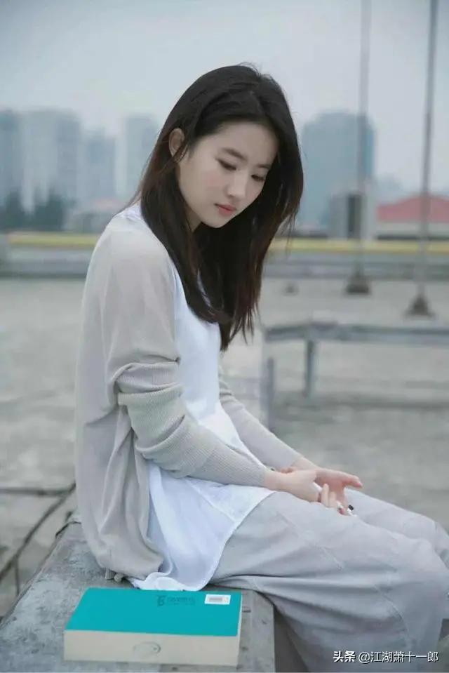 幸福是什么猫吃鱼，小猫吃什么（幸福是什么）