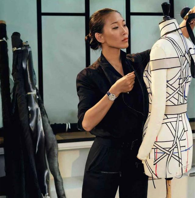 最好看的冬季服装搭配，冬季好看的衣服搭配（凭什么讲究又好看）