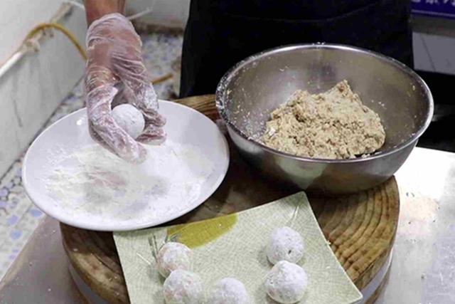 除夕吃饭有哪些讲究，老人讲“5菜不上桌