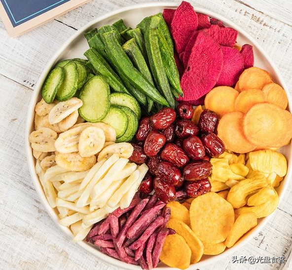 适合女孩子的零食，为什么不能早恋的原因（女生喜爱的4款“宝藏”零食）