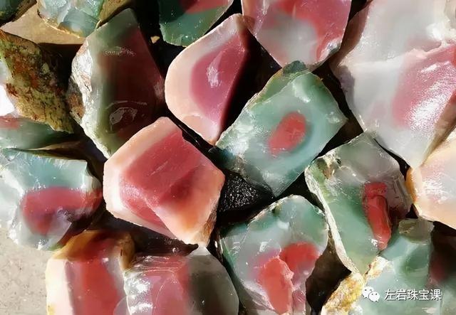 玛瑙有紫色的吗，有紫色的玛瑙吗（左岩：五彩缤纷的盐源玛瑙）