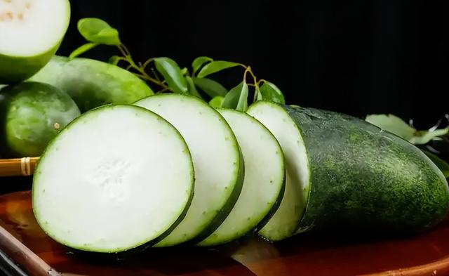 冬瓜瓤的功效与作用是什么,冬瓜瓤的妙用(冬瓜的保存及好处)