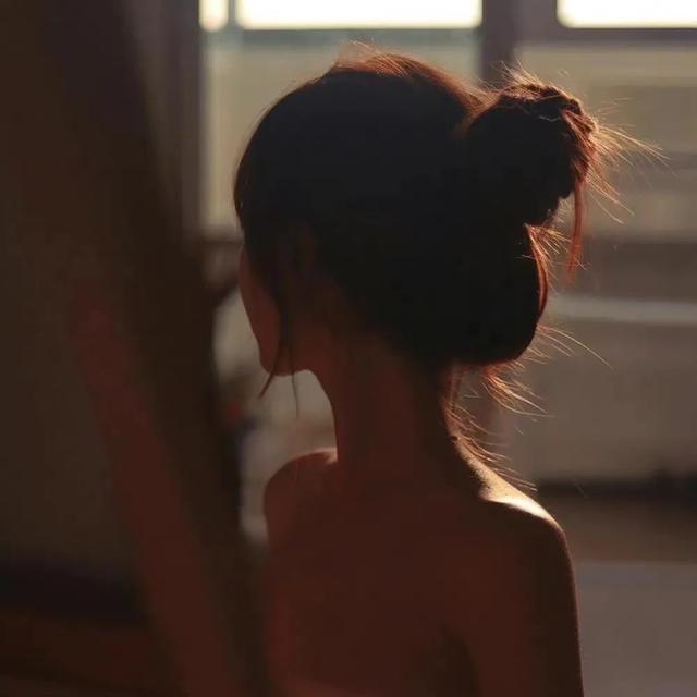 男生的手好看图片，手控头像/男生/好看的手手♡月牙儿微信（男生最心动的4种头像类型）