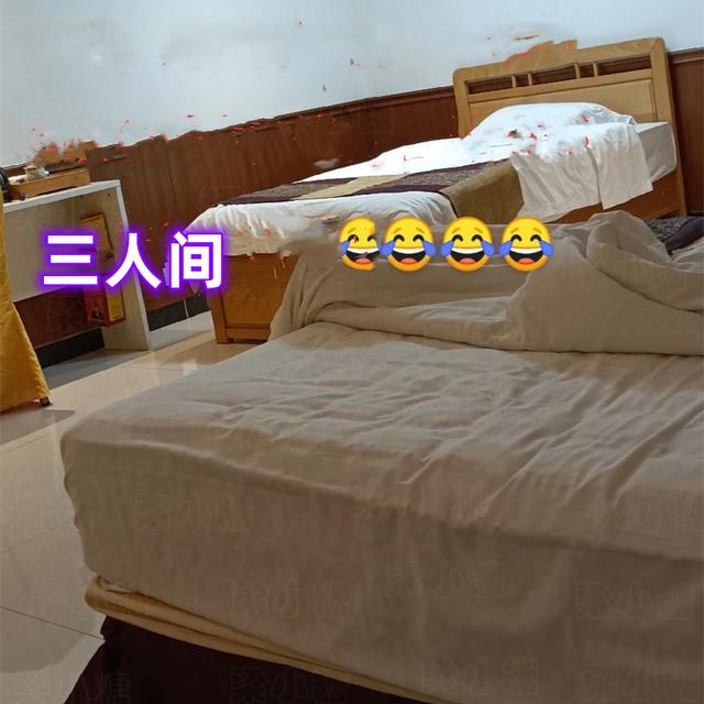 科目三女生一般练多久，科目三一把过绝招（教练开3人间“男女混住”）