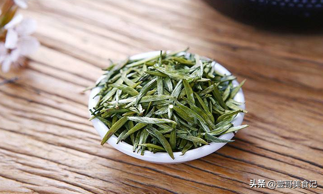 夏天喝什么冷饮好，夏天解暑，到底该喝什么