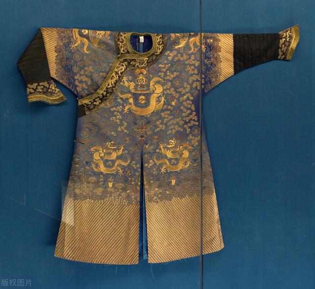 2,从龙,蟒,飞鱼上古神兽来区分龙袍,蟒袍,飞鱼服,看都谁可以穿