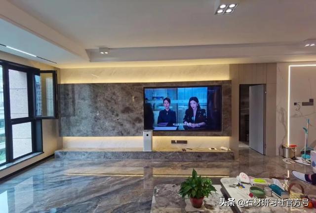 背景墙装饰材料，背景墙装饰材料有哪些（电视背景墙要高级）