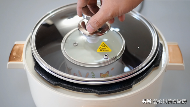 燕窝需要泡发多久，燕窝泡发要多久（6小时泡发5倍大）