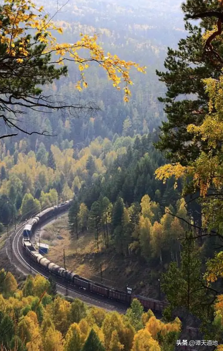 第一亚欧大陆桥，第二亚欧大陆桥（途经1000多个车站）