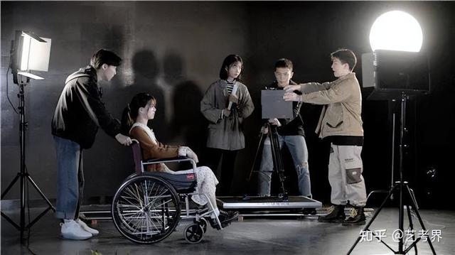 播音主持证怎么考，如何考取播音主持人证书（艺术类各专业考试内容、评分标准详解）