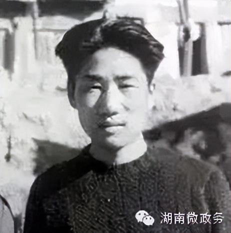 年龄最小的淅川移民，孟庆辉家（淅川张河移民王振三在家中毛主席纪念馆追忆毛家六烈士）